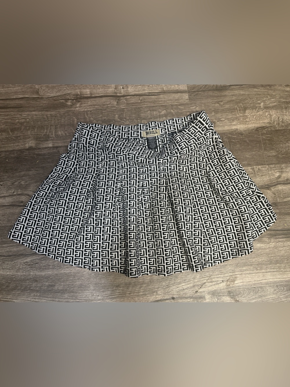 Thrill Black and White Geometric Mini Skirt - Picture 2 of 5